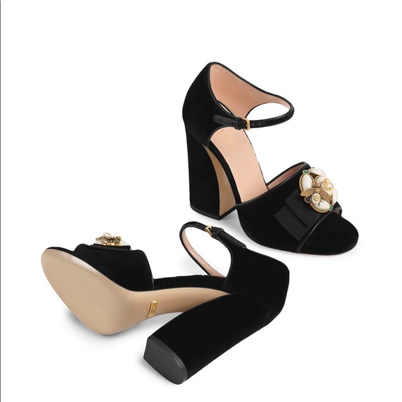 Gucci Shoes - Gucci Velvet Bee Sandals